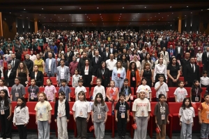 KAHRAMANMARAŞ’A GURUR VEREN BAŞARI: ESİLA NAZ ANDIZ TÜRKİYE ÜÇÜNCÜSÜ OLDU!