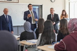 Üniversite yolculuğuna ilk bilet başkan Yılmaz’dan