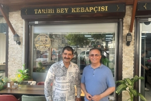 Vali Çeber’den Tarihi Bey Kebapçısı’na anlamlı ziyaret
